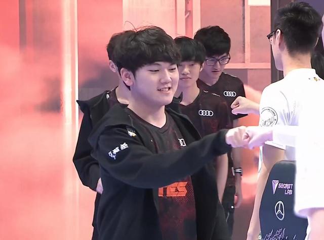 s1mple 和 BC.Game 在 ESL Challenger League Season 50： Europe - Cup 2 中获胜